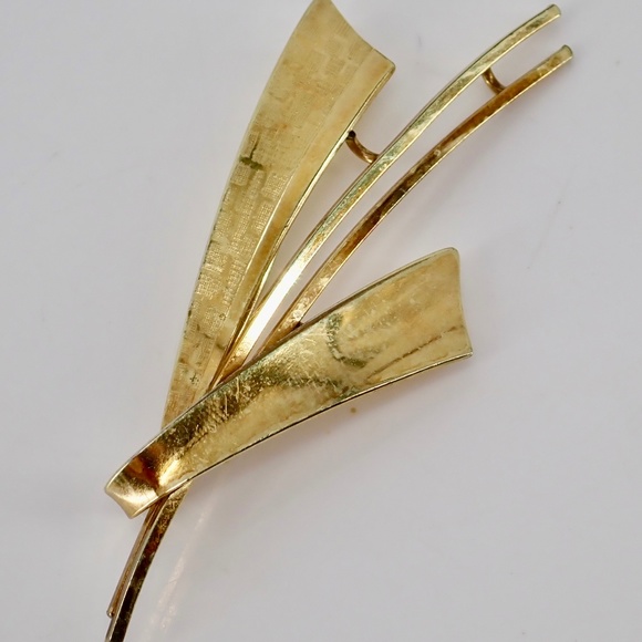 Amerik K&L Germany Art Deco Mid Century Modern Brooch Pin Gold Tone  2.5" - Picture 3 of 7